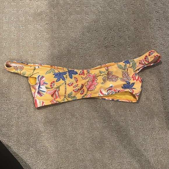 L space Bikini top - Picture 2 of 3